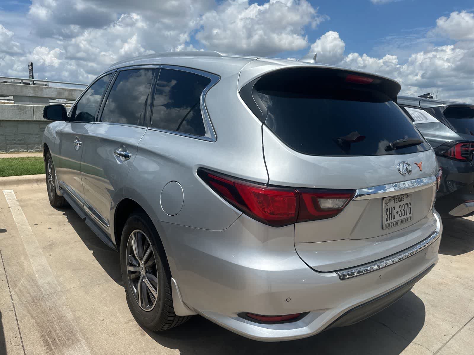 Used 2019 INFINITI QX60 Luxe w/ Essential Package FWD image 7