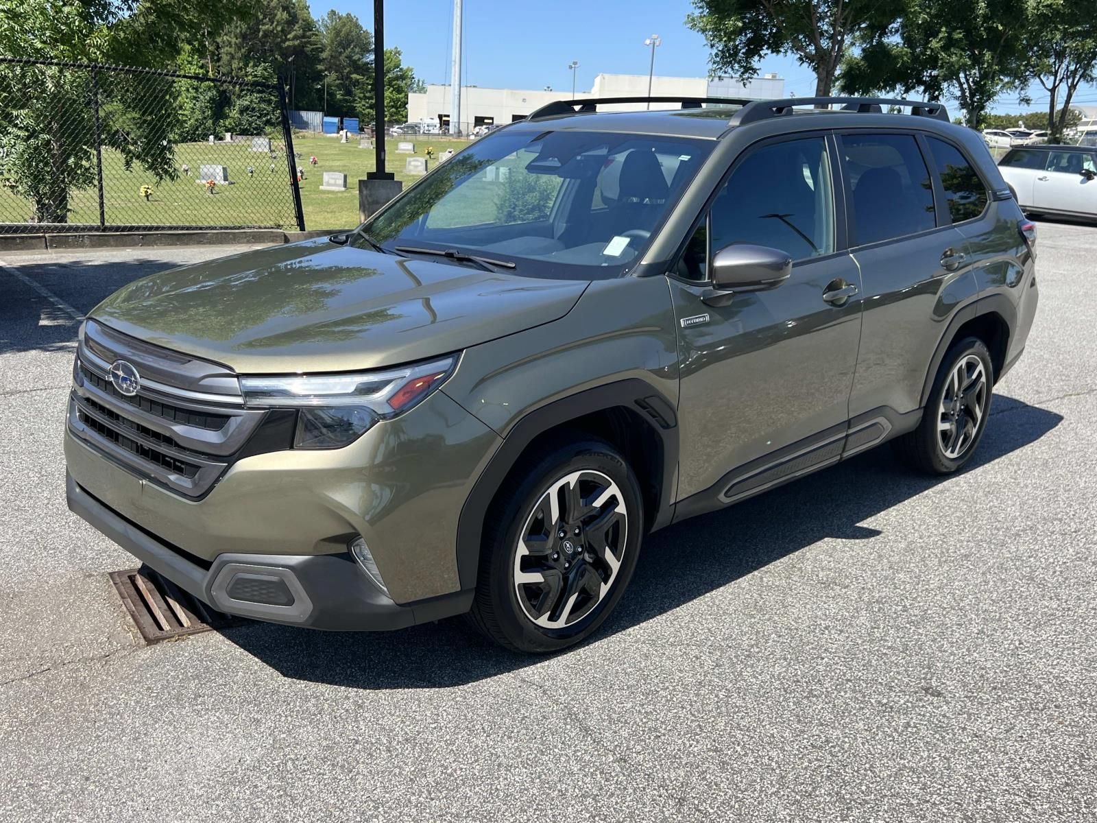 Certified 2025 Subaru Forester Limited w/ Popular Package AWD/4WD image 3