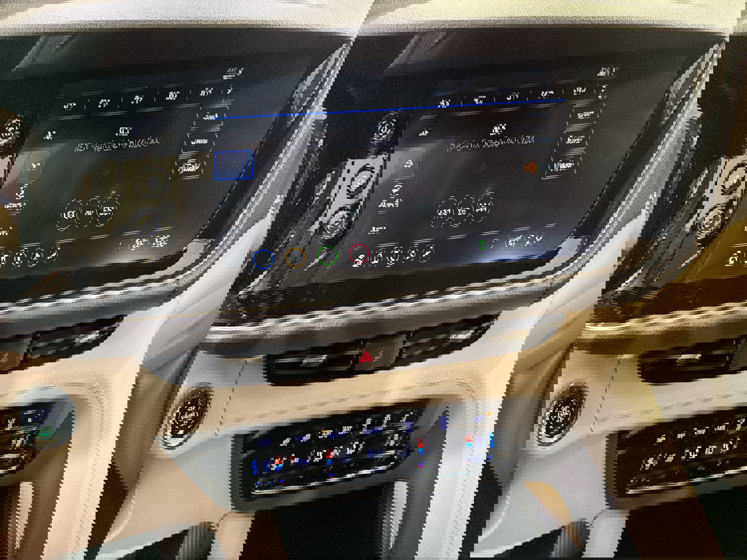 Used 2023 Buick Envision Avenir image 17