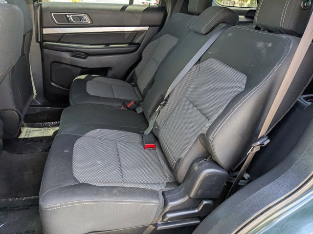 Used 2016 Ford Explorer XLT image 18