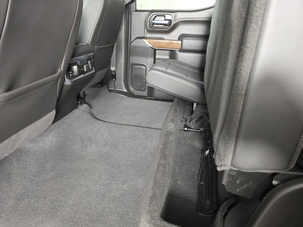 Used 2022 Chevrolet Silverado 1500 High Country image 35