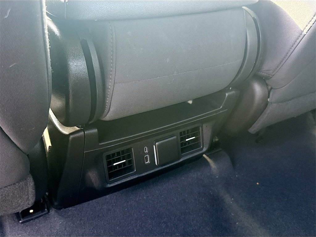 Used 2023 Chevrolet Silverado 1500 LT image 25