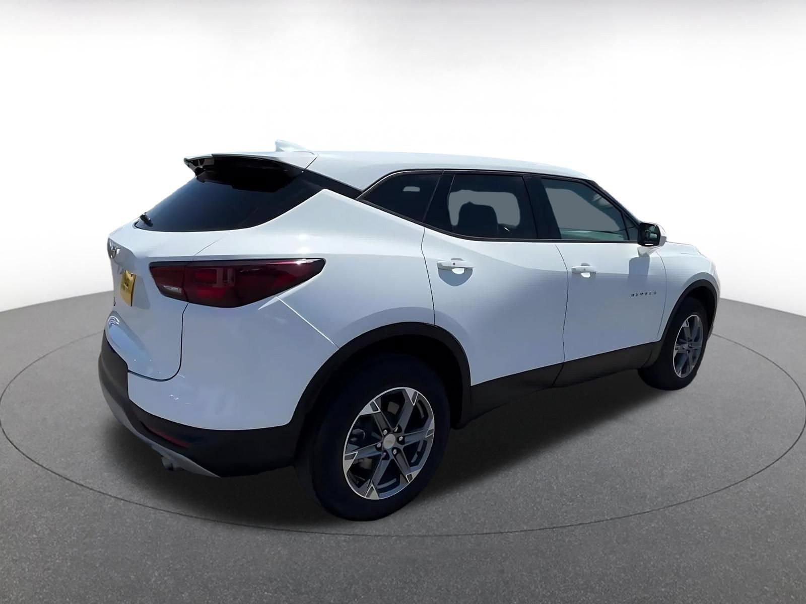 Used 2025 Chevrolet Blazer LT FWD image 14