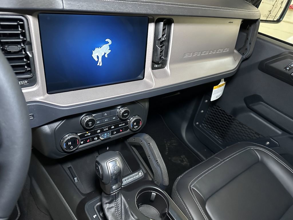 New 2025 Ford Bronco Outer Banks w/ Sasquatch Package image 28