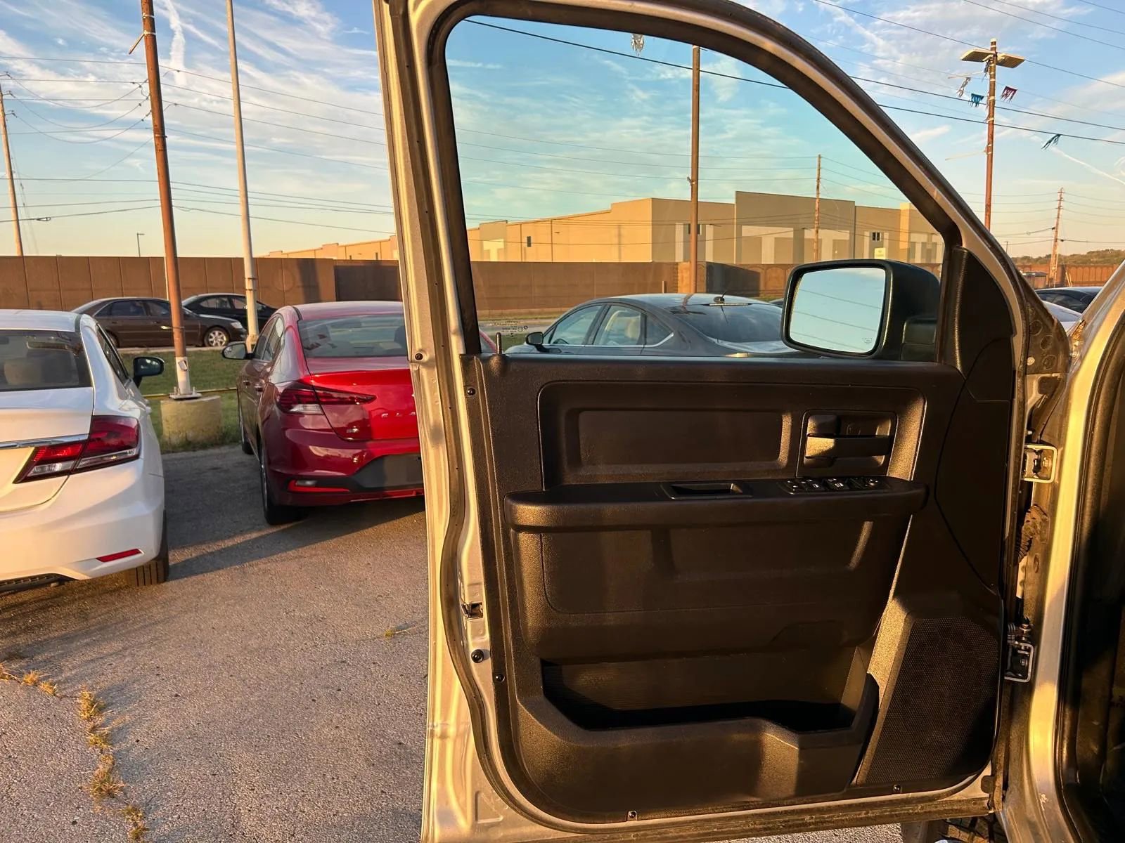 Used 2017 RAM 2500 Tradesman image 9