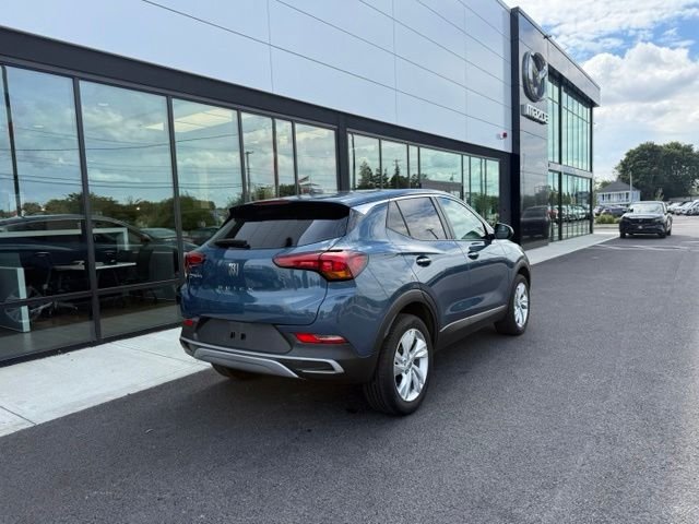 Used 2024 Buick Encore GX Preferred w/ Comfort Package AWD/4WD image 3