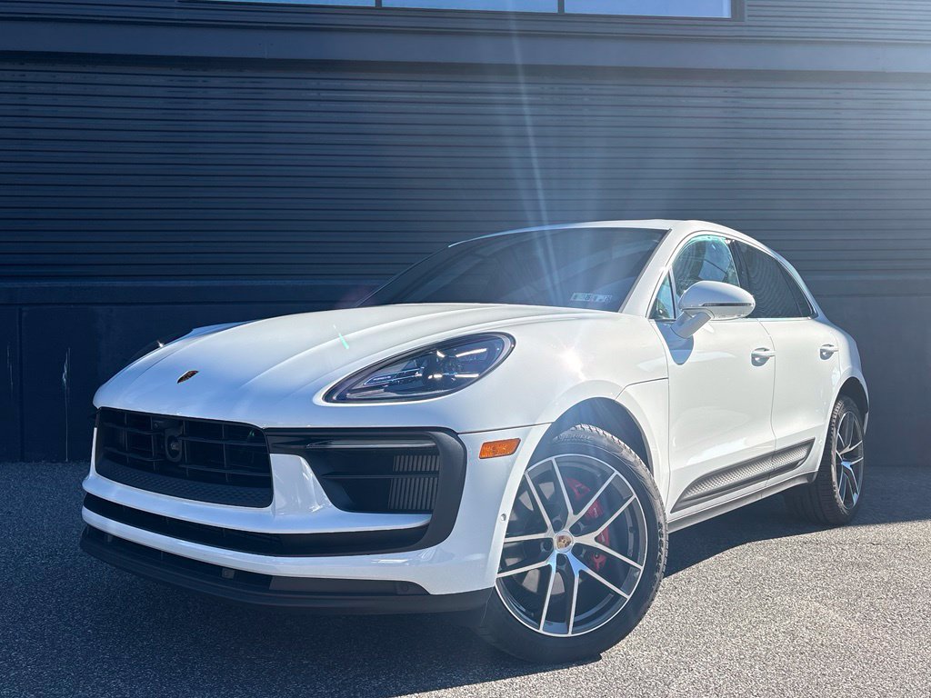 Certified 2023 Porsche Macan S AWD/4WD image 6