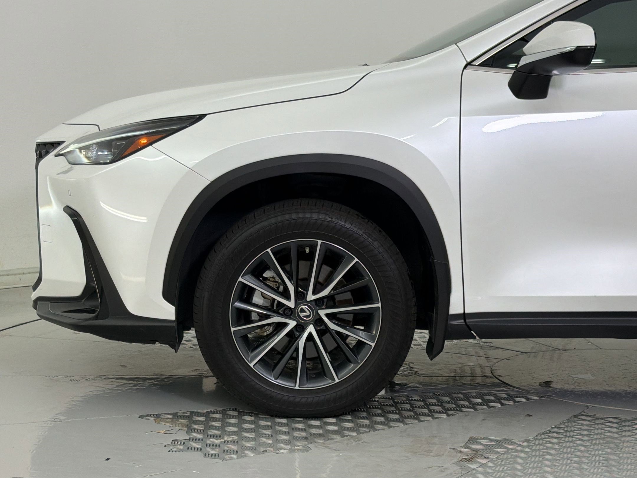 Used 2023 Lexus NX 250 FWD image 12
