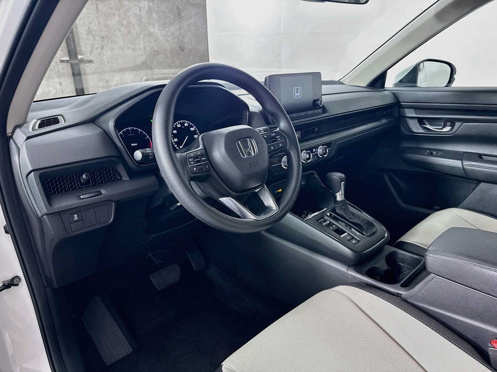 Used 2024 Honda CR-V LX image 6