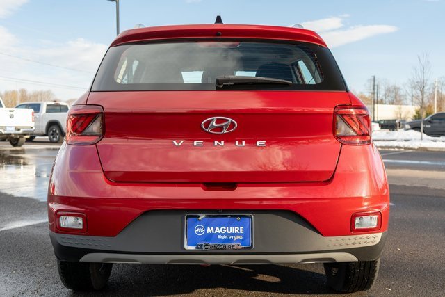 Used 2022 Hyundai Venue SEL image 7