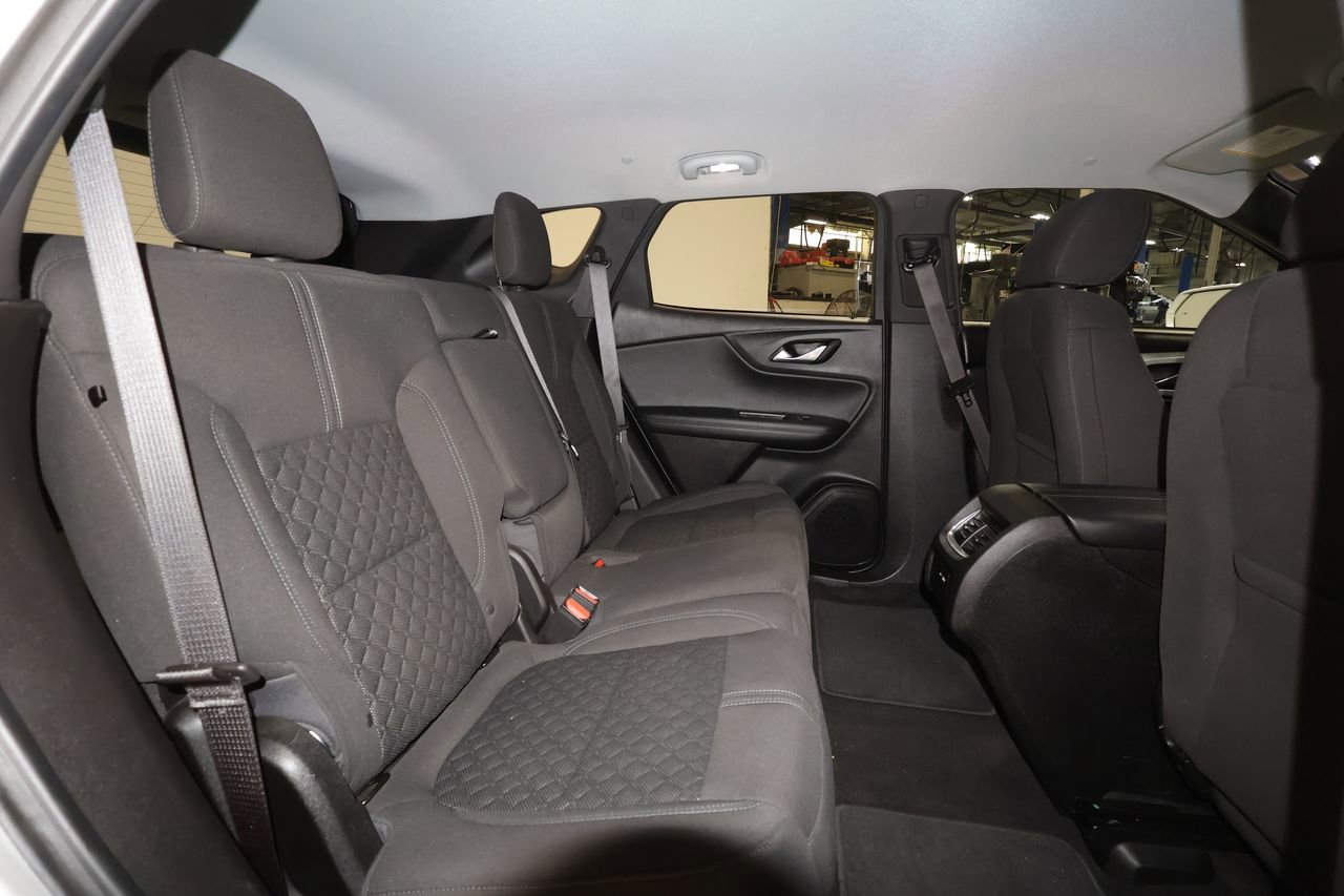 Used 2020 Chevrolet Blazer LT FWD image 25