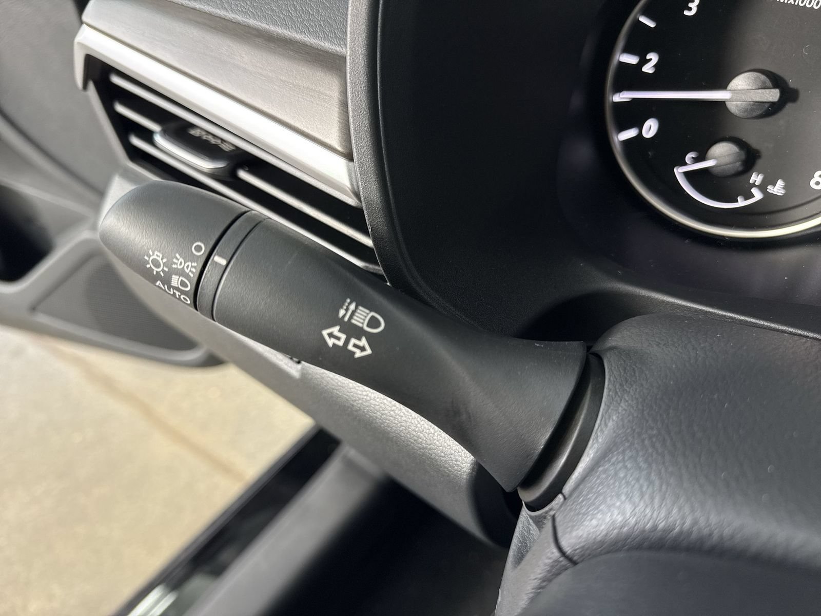 New 2026 Nissan Altima 2.5 SV AWD/4WD image 16
