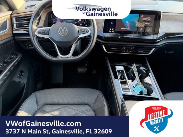 Used 2025 Volkswagen Atlas SE image 15