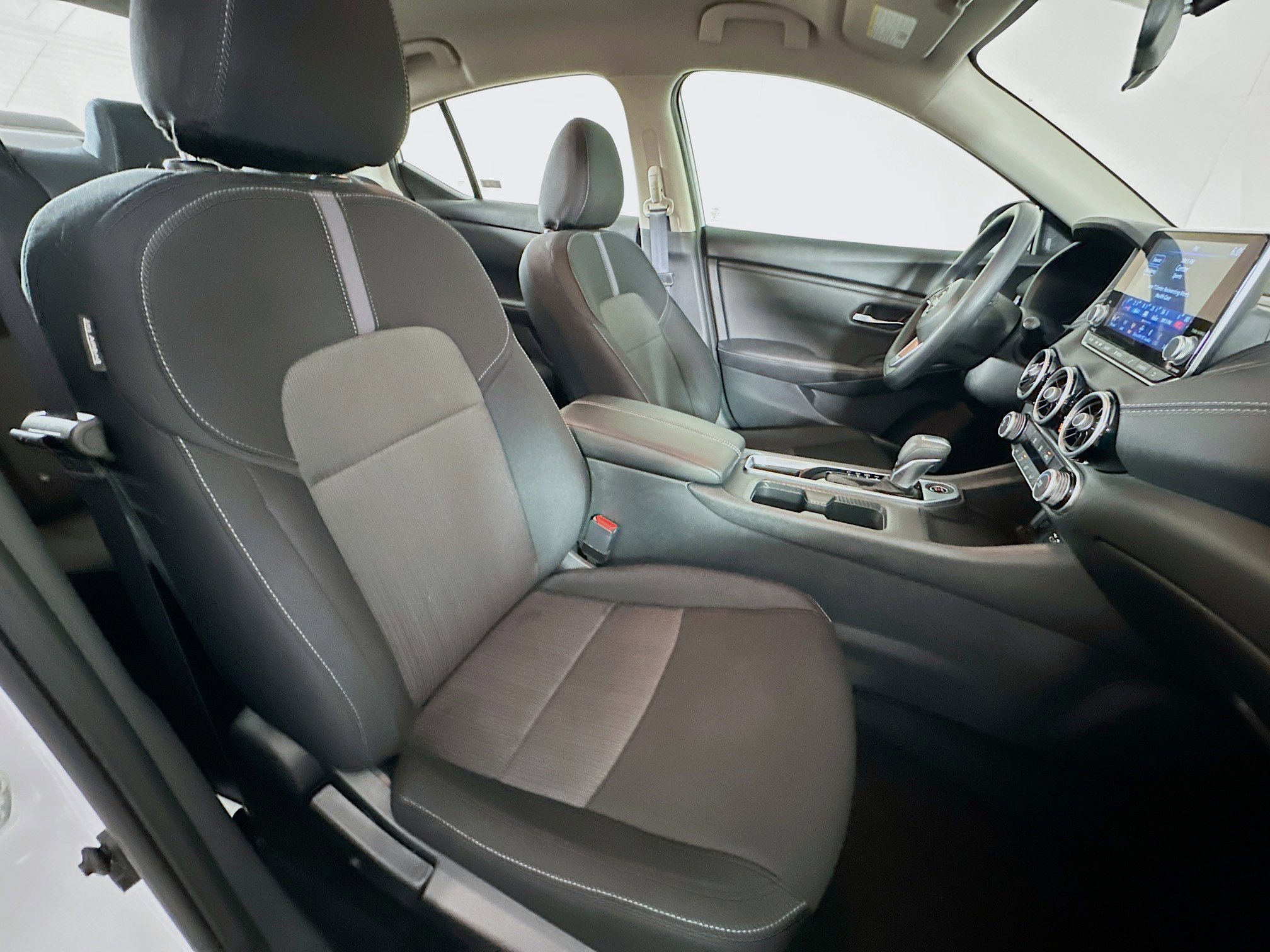 Used 2024 Nissan Sentra SV image 28