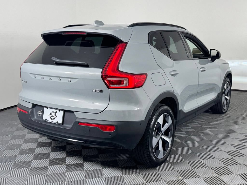 Certified 2026 Volvo XC40 B5 Plus AWD/4WD image 6