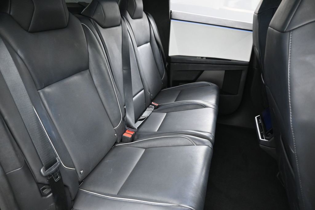 Used 2024 Tesla Cybertruck AWD Crew Cab image 31