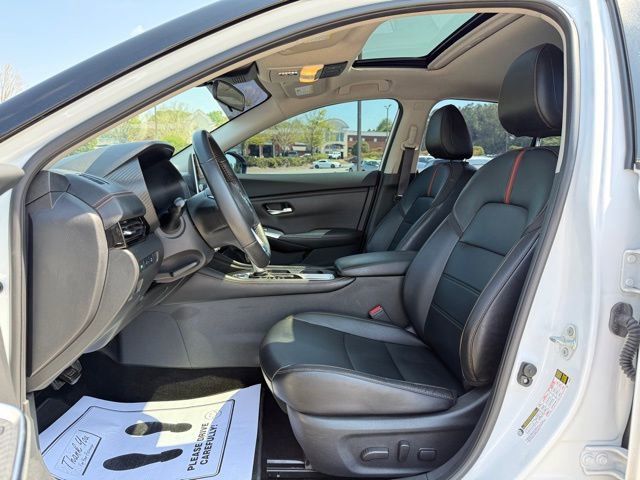 Used 2023 Nissan Sentra SR w/ SR Premium Package FWD image 12