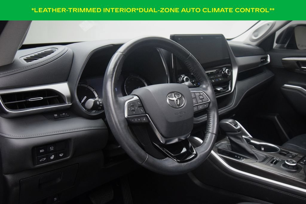 Used 2020 Toyota Highlander Platinum AWD/4WD image 15