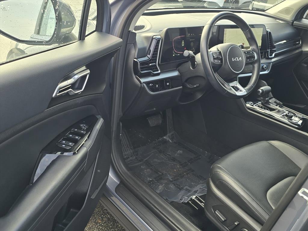 Used 2023 Kia Sportage EX image 7