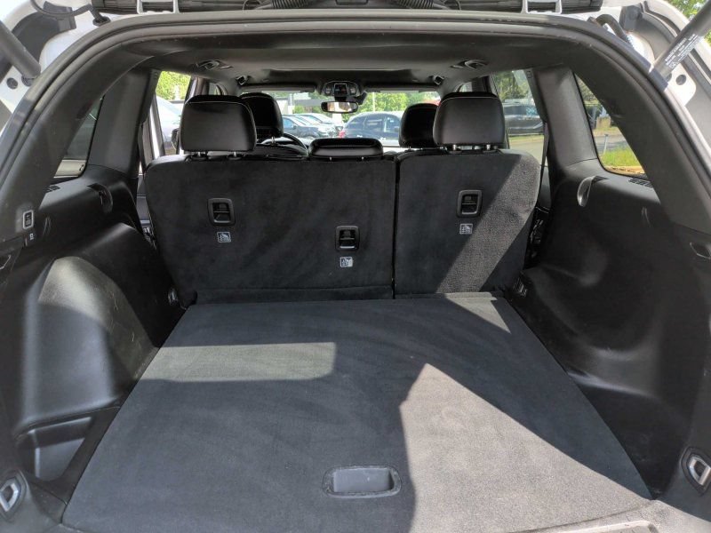 Used 2023 Jeep Grand Cherokee Altitude AWD/4WD image 20