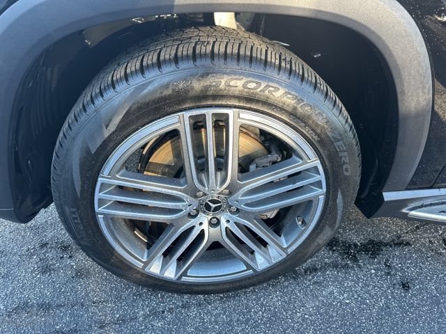 Certified 2025 Mercedes-Benz GLS 450 4MATIC image 7