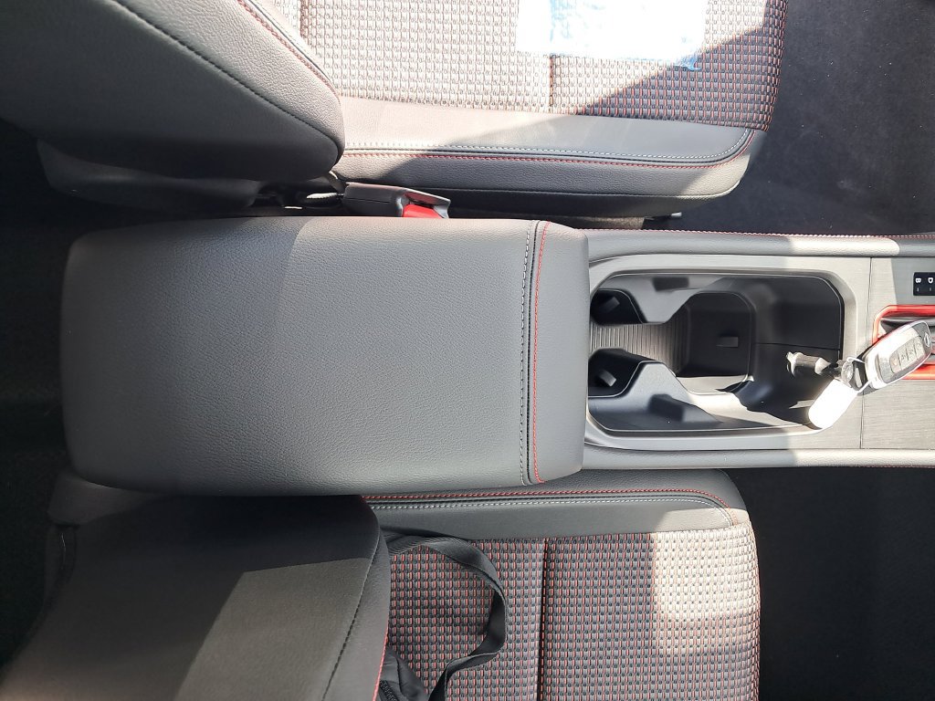 New 2026 Nissan Kicks SR AWD/4WD image 27