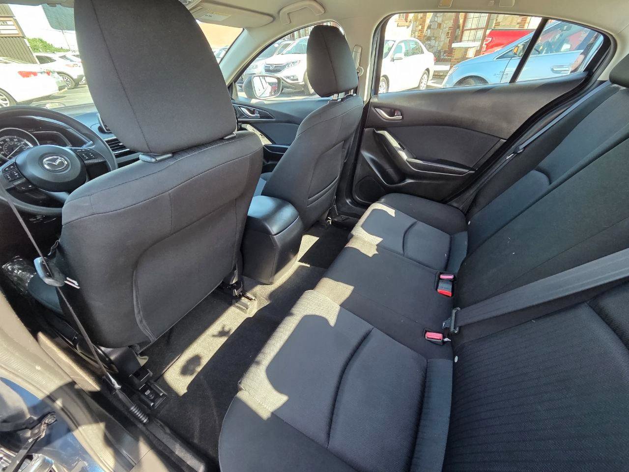 Used 2014 MAZDA MAZDA3 i Sport FWD image 14
