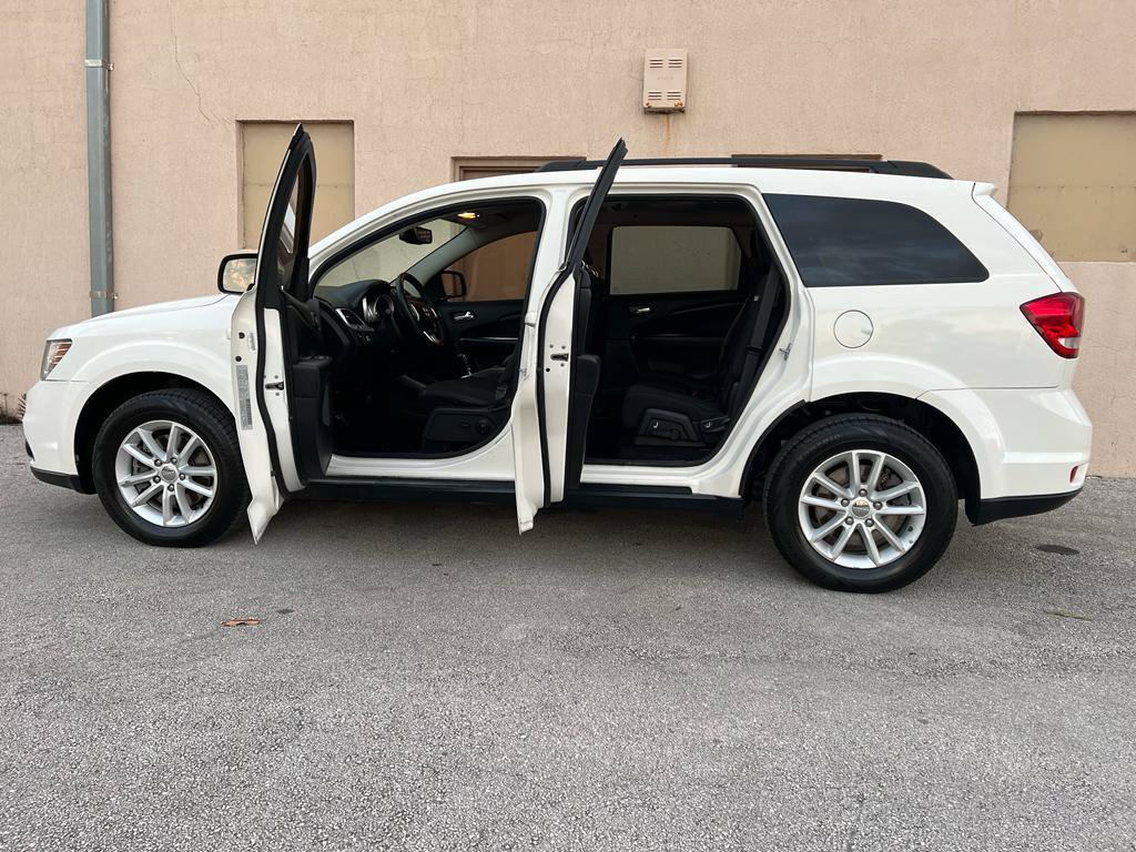 Used 2016 Dodge Journey SXT w/ Premium Group FWD image 14