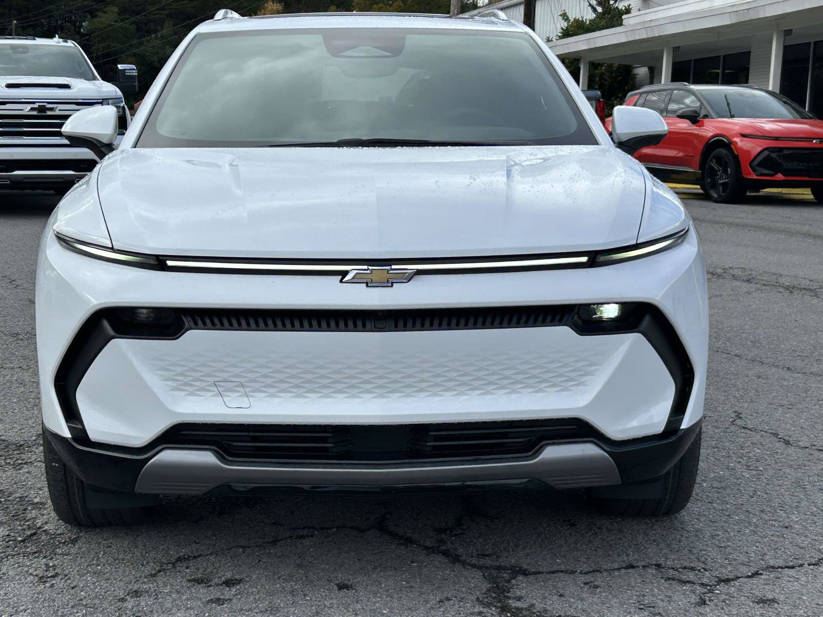 New 2026 Chevrolet Equinox EV LT image 8