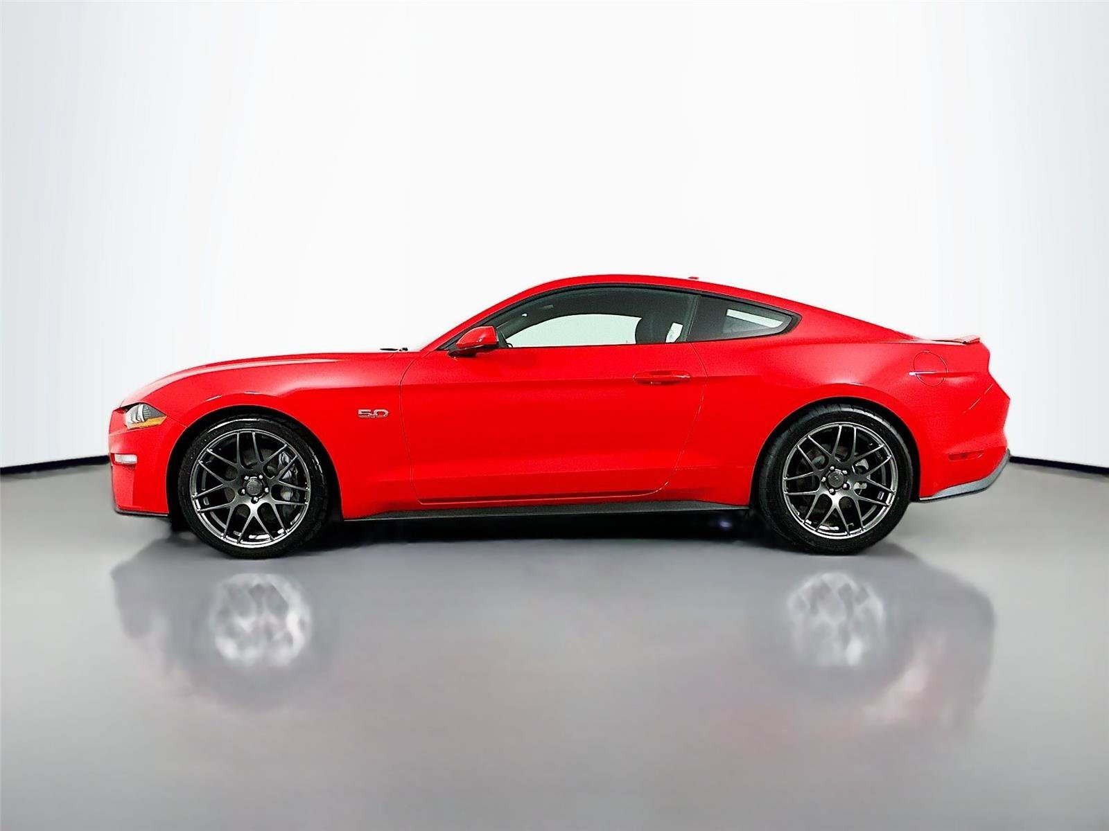 Used 2021 Ford Mustang GT RWD image 8