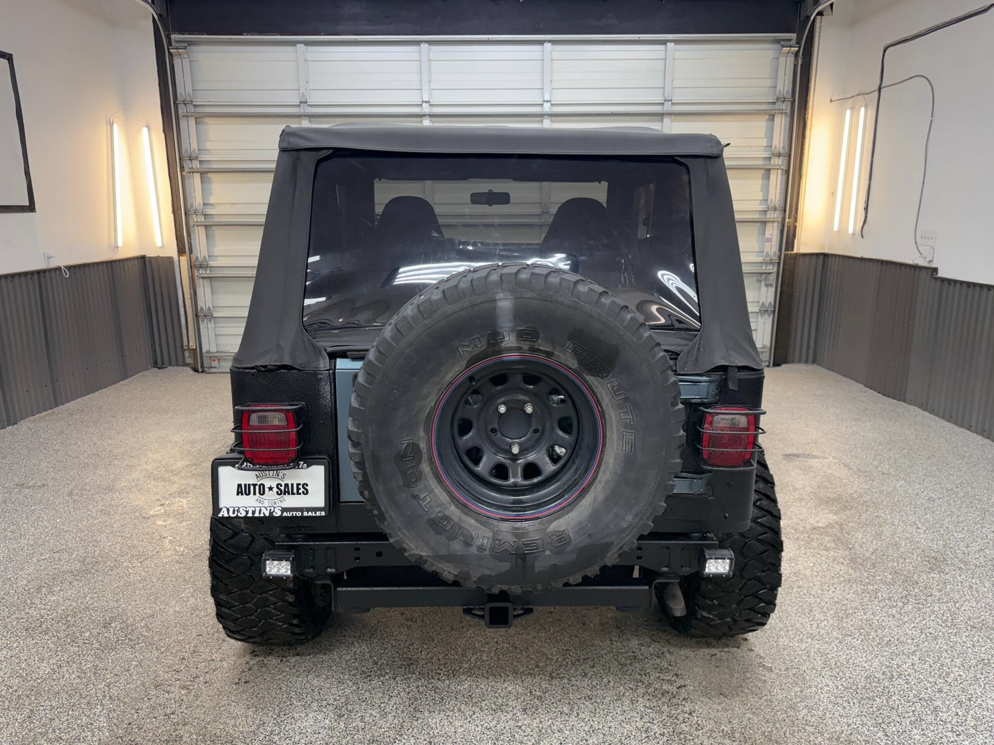 Used 1997 Jeep Wrangler SE AWD/4WD image 5