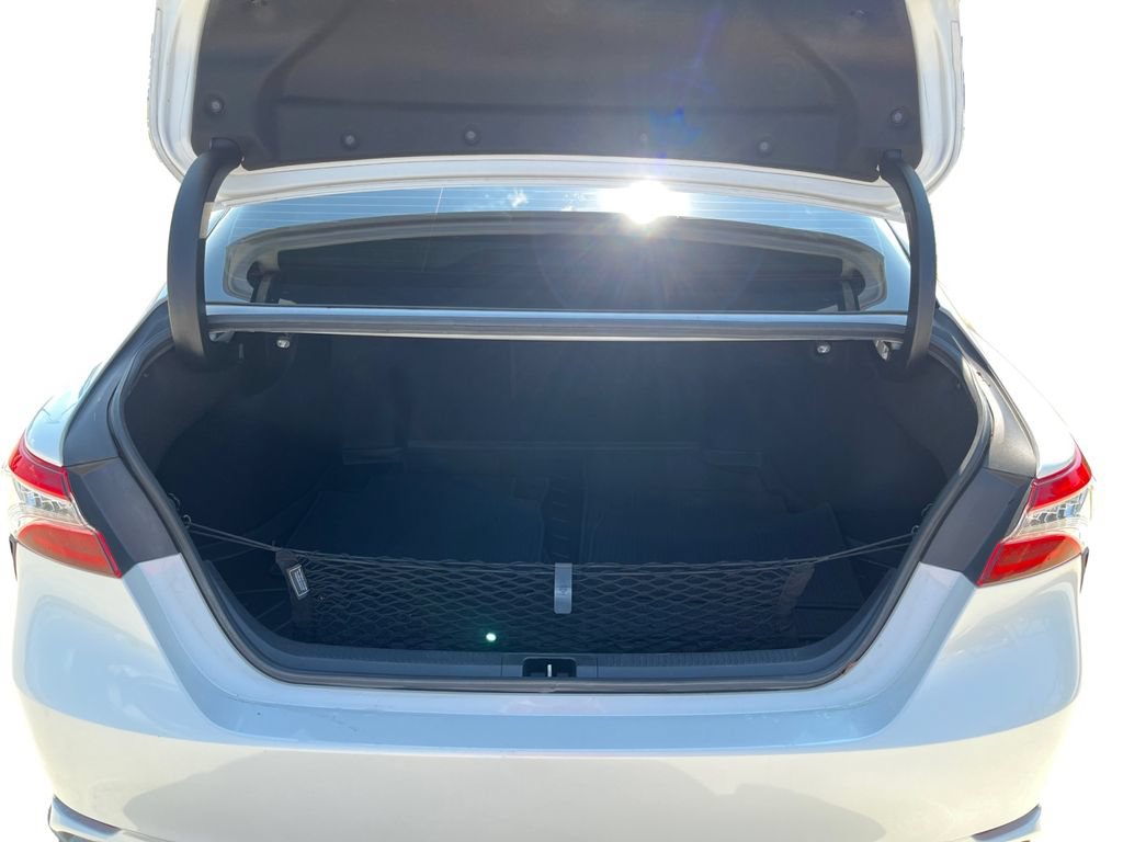 Used 2020 Toyota Camry XSE FWD image 28