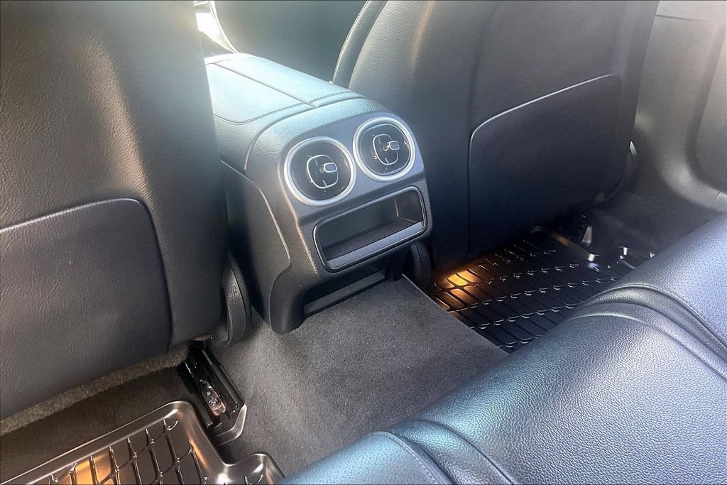 Used 2022 Mercedes-Benz C 300 4MATIC Sedan image 31