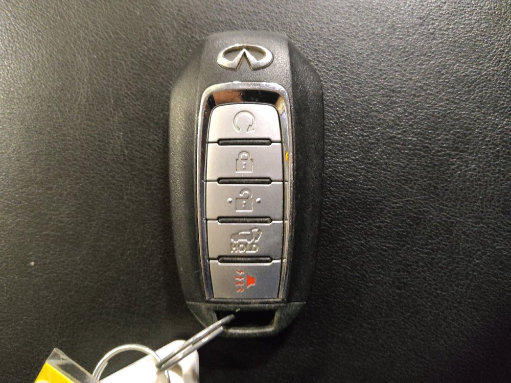 Used 2019 INFINITI QX60 Luxe w/ Essential Package FWD image 32