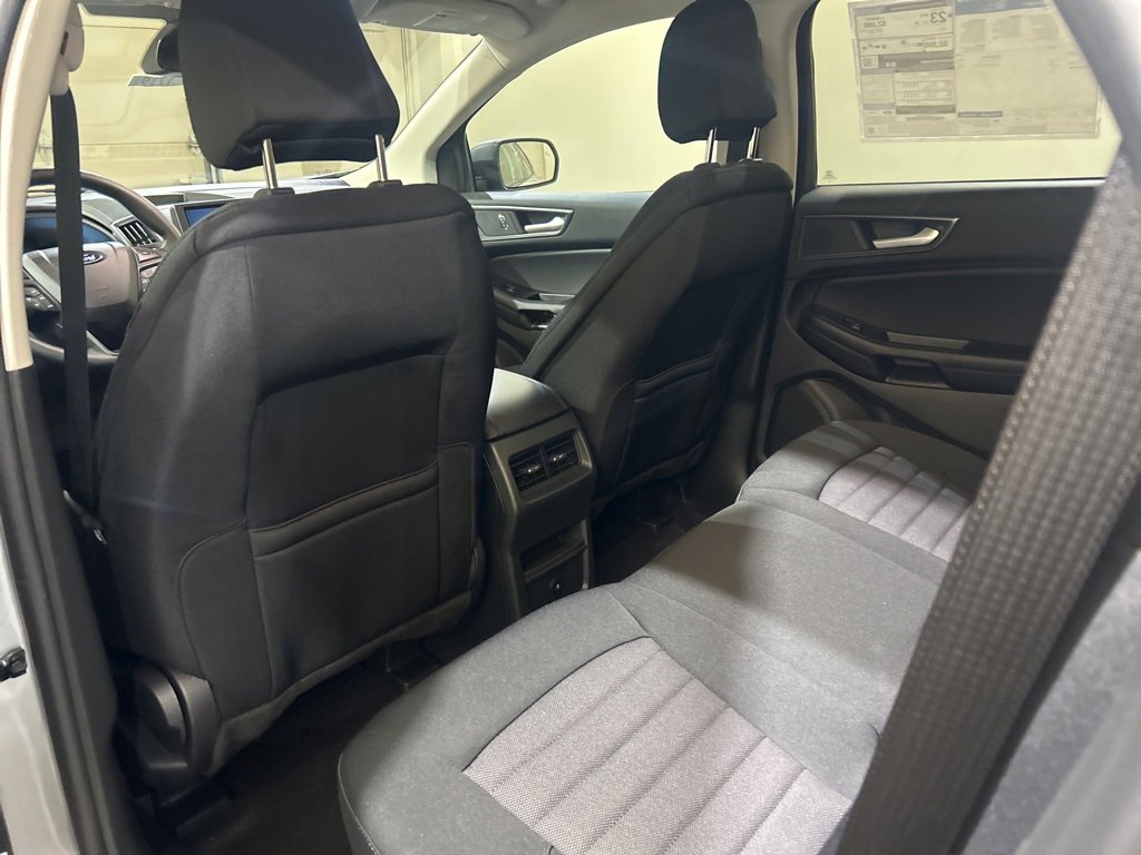 New 2024 Ford Edge SE image 11