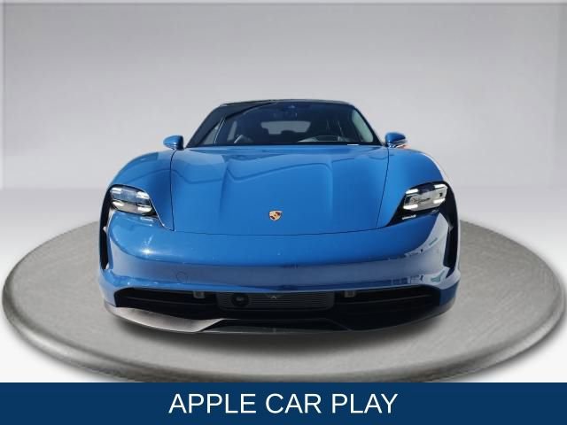 Used 2022 Porsche Taycan image 10
