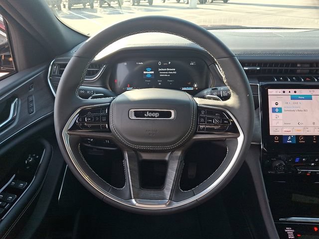 Used 2024 Jeep Grand Cherokee L Overland w/ Luxury Tech Group IV AWD/4WD image 19