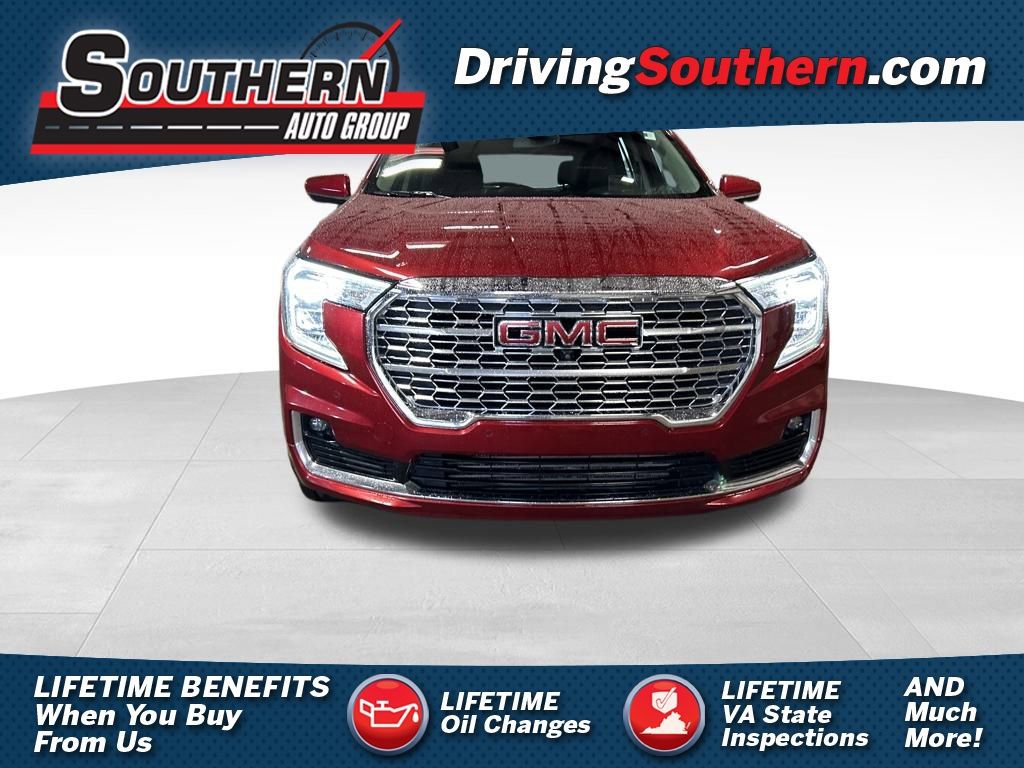 Used 2022 GMC Terrain Denali w/ Denali Premium Package image 1