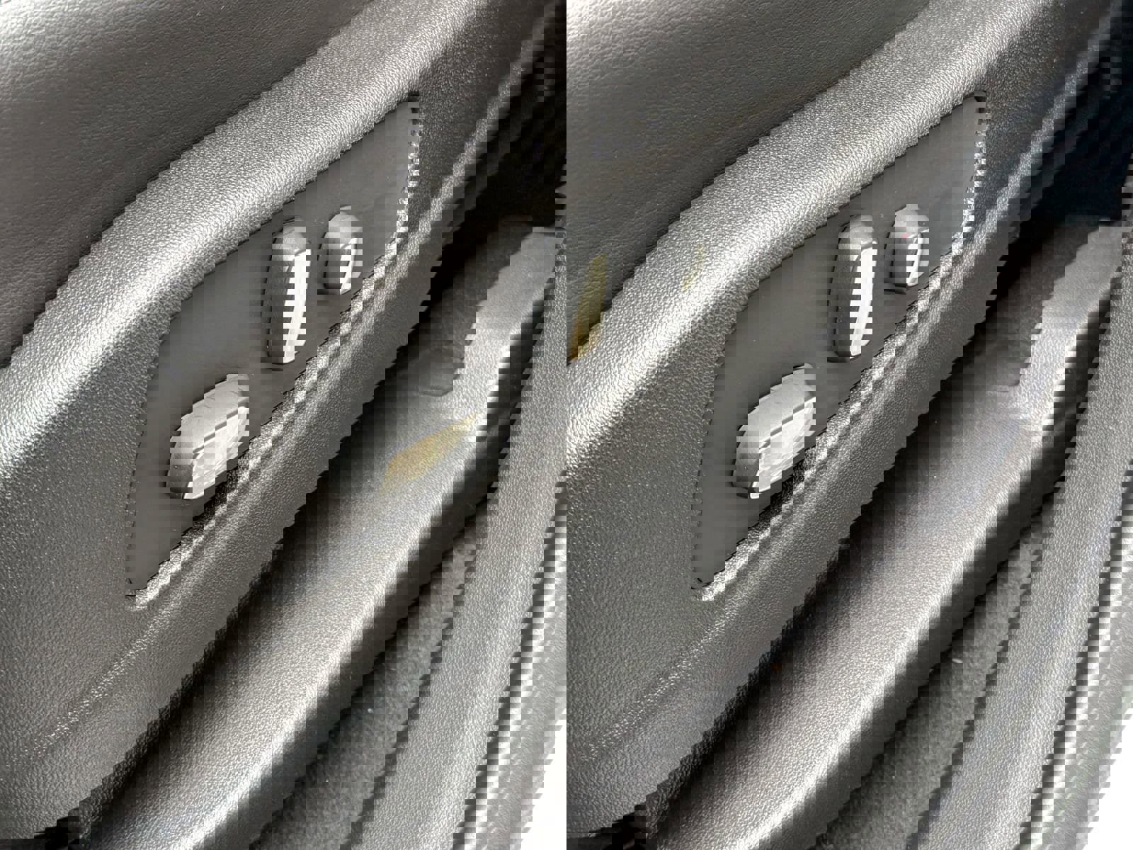 New 2025 Cadillac XT5 Premium Luxury w/ LPO, Floor Liner Package image 17