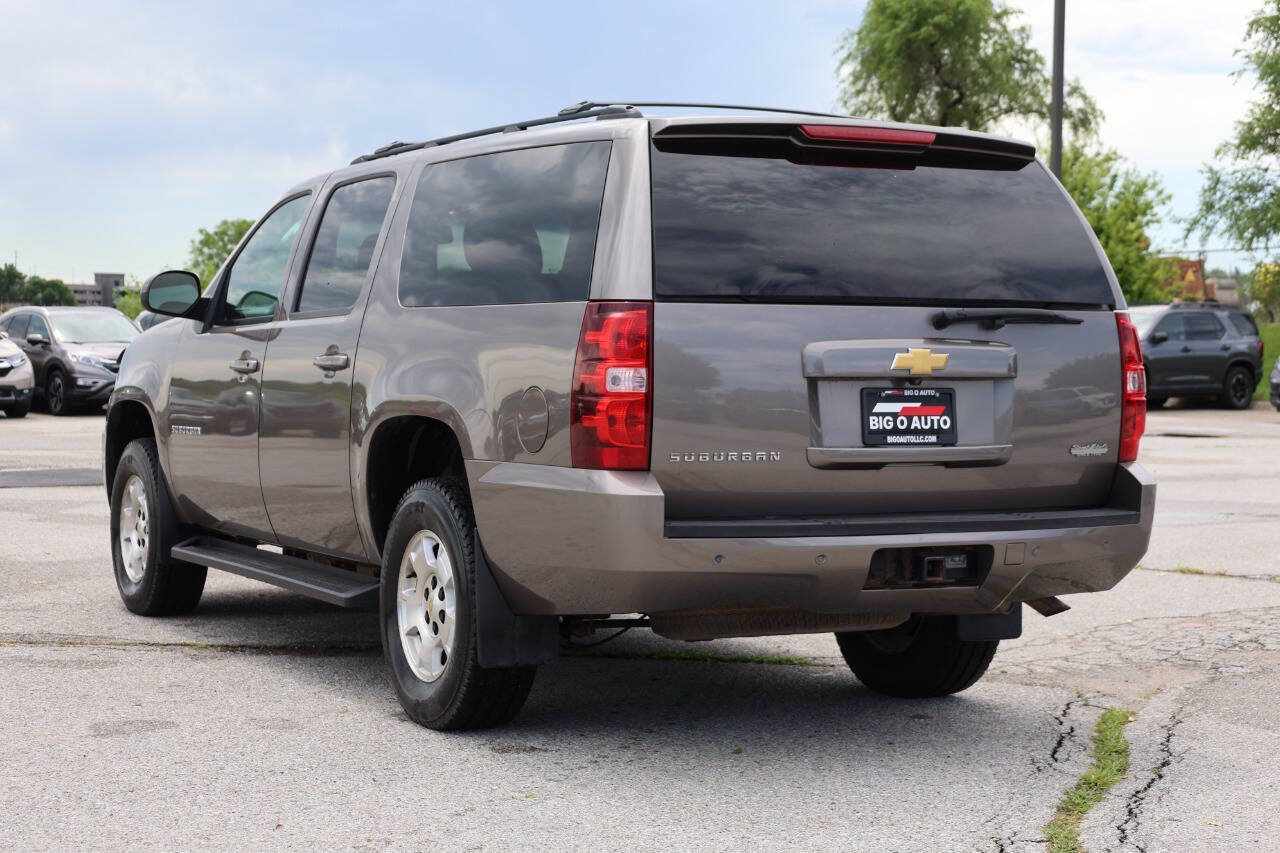 Used 2013 Chevrolet Suburban LS w/ Convenience Package 1 AWD/4WD image 11