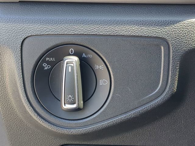 Used 2022 Volkswagen Atlas Cross Sport SE image 27