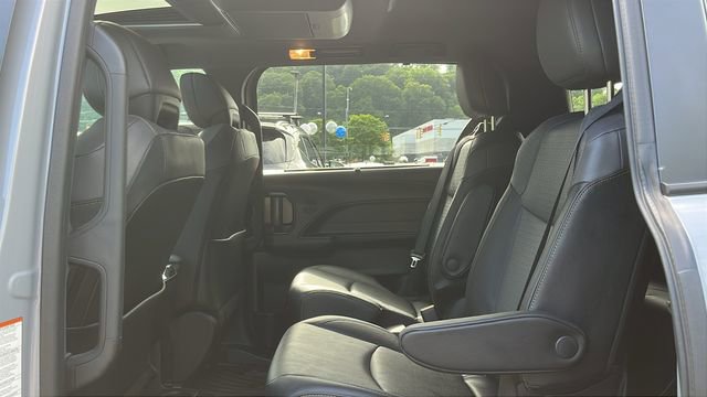 Certified 2024 Toyota Sienna XLE Woodland Edition image 19