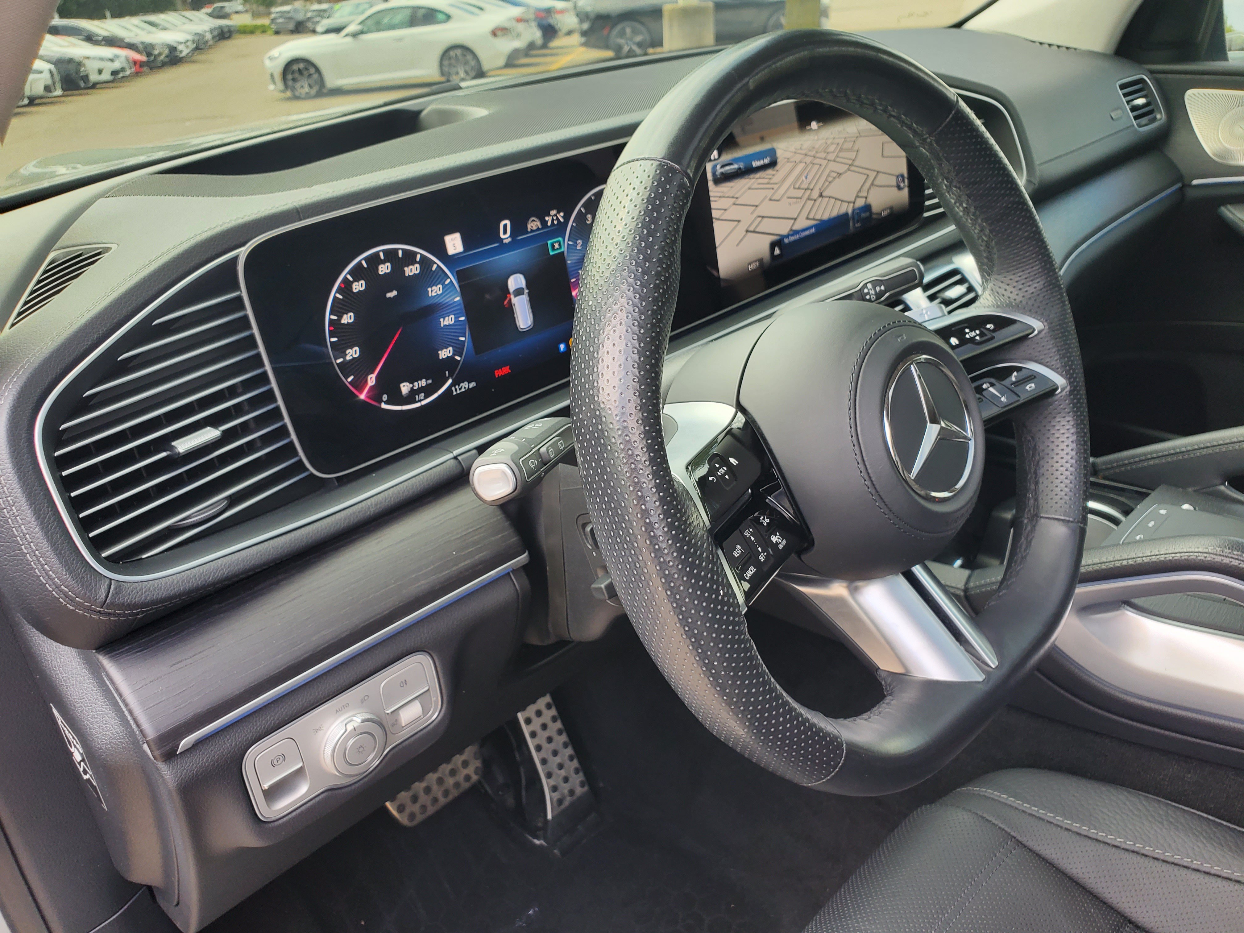 Used 2024 Mercedes-Benz GLS 580 4MATIC image 10