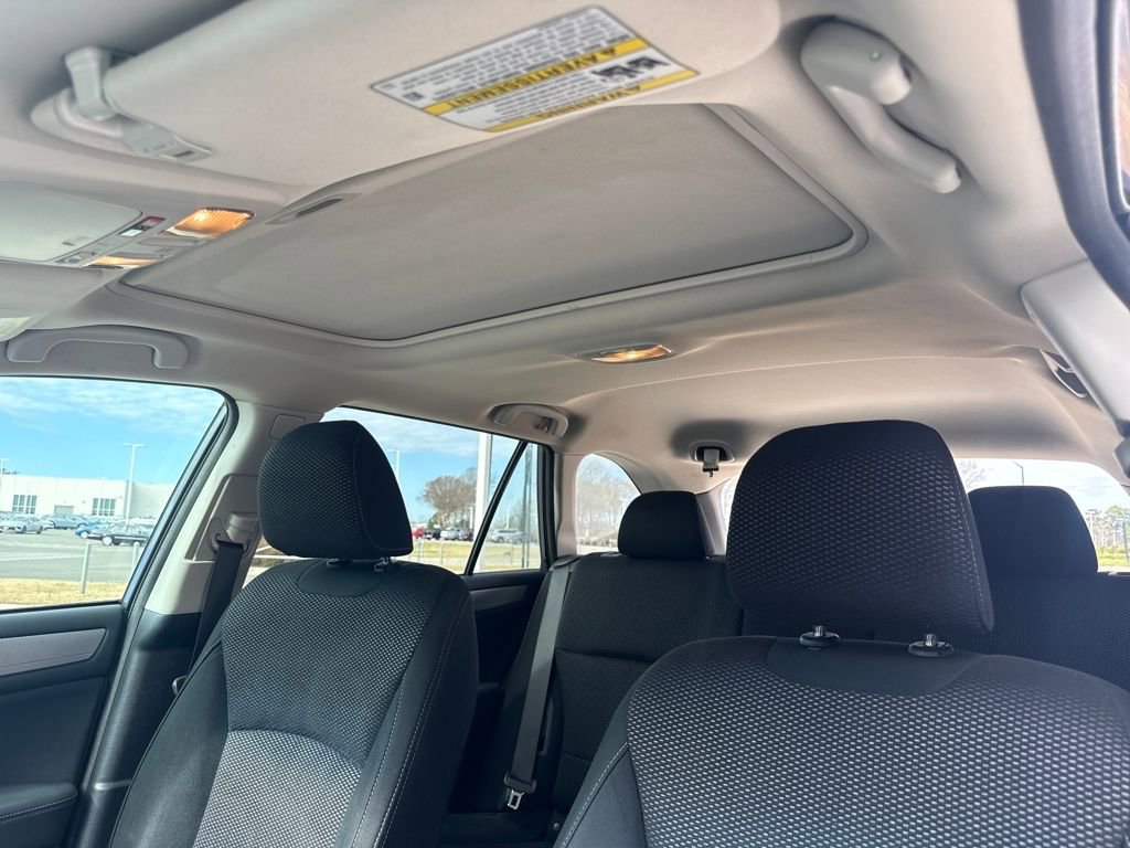 Used 2017 Subaru Outback 2.5i Premium image 25