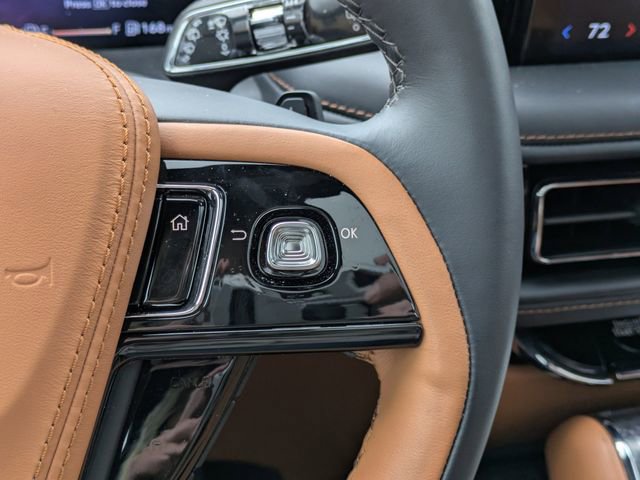 Used 2025 Lincoln Aviator Black Label image 24