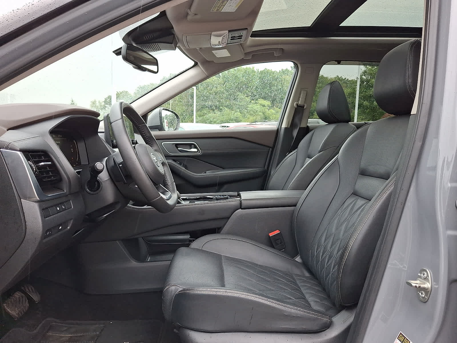 Used 2021 Nissan Rogue Platinum AWD/4WD image 15