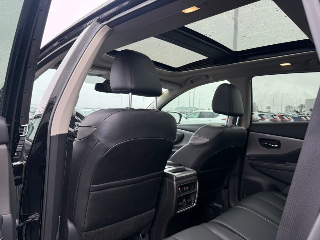 Used 2021 Nissan Murano SL w/ SL Moonroof Package image 13