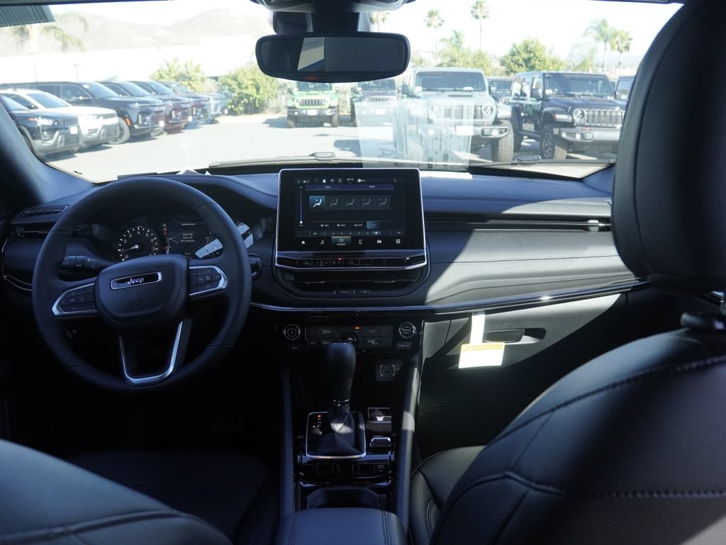 New 2026 Jeep Compass Latitude AWD/4WD image 27