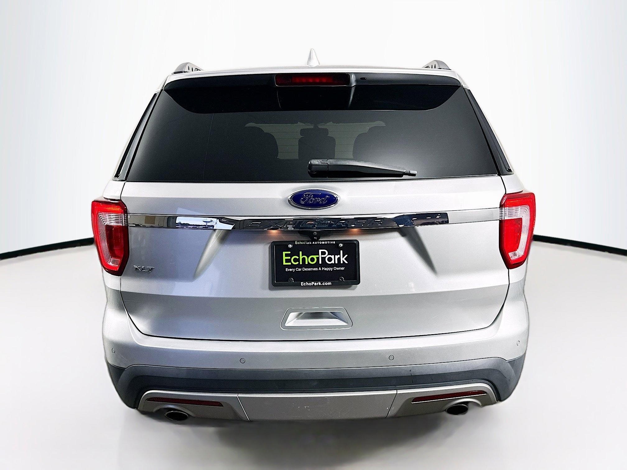 Used 2017 Ford Explorer XLT w/ Equipment Group 201A image 7