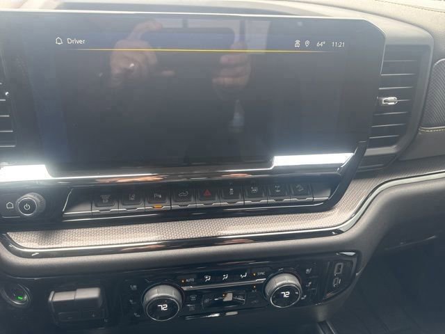 Used 2025 Chevrolet Silverado 2500 ZR2 w/ Technology Package image 16